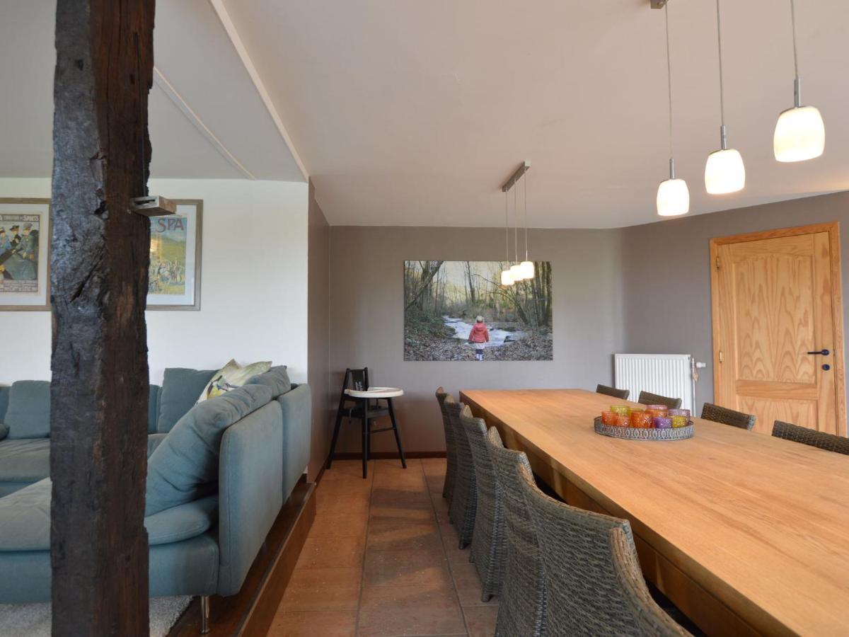 Leuk Huis Met Zwembad Cetturu Bilik gambar